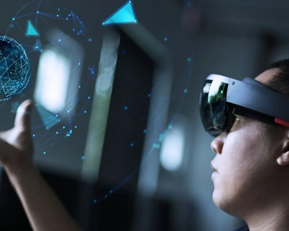 Ứng dụng công nghệ AR/ XR và Metaverse vào doanh nghiệp.